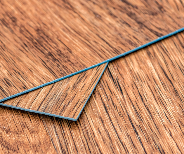 ¿Cómo se limpia el suelo de vinilo?